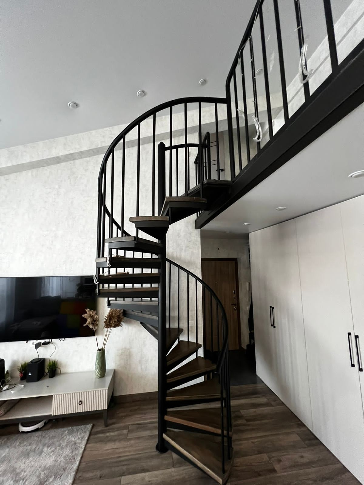 Изготовление лестниц, Металлическая лестница Иркутск, Лестница на металлокаркасе Иркутск, Лестницы на заказ Иркутск, Лестница на металлическом каркасе с деревянными ступенями Иркутск, Винтовая лестница на металлическом каркасе Иркутск, Прямая лестница на металлокаркасе Иркутск, Чердачная лестница Иркутск, Уличная металлическая лестница Иркутск, Кованая лестница Иркутск, Лофт лестница Иркутск, Современные лестницы Иркутск, Деревянная лестница на металлическом каркасе Иркутск, Перила для лестниц Иркутск, Металлические интерьерные ограждения Иркутск, Поручни для лестницы Иркутск, Ограждение балконов, Французский балкон ограждение Иркутск, Кованые ограждения, Ограждение для эркера