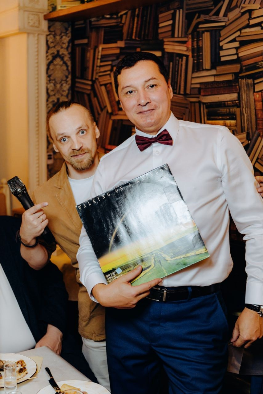 Ведущий + диджей + 1 из 8 моих услуг в подарок!