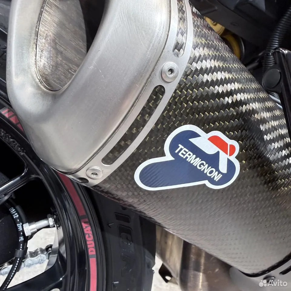 Купить Ducati Multistrada 1200S Pikes Peak (Red Carbon) — подробнее на сайте. Hello Davidson, Москва. Только хорошие мотоциклы…