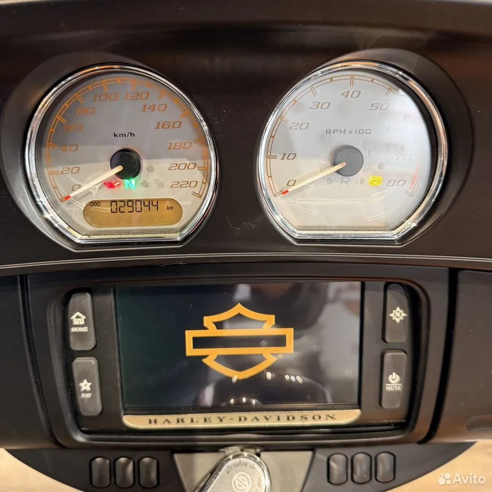 2014 HD Street Glidе 103 АВS Amber Whiskey (VIN *5НD*9737). Hello Davidson, Москва. Только хорошие мотоциклы…