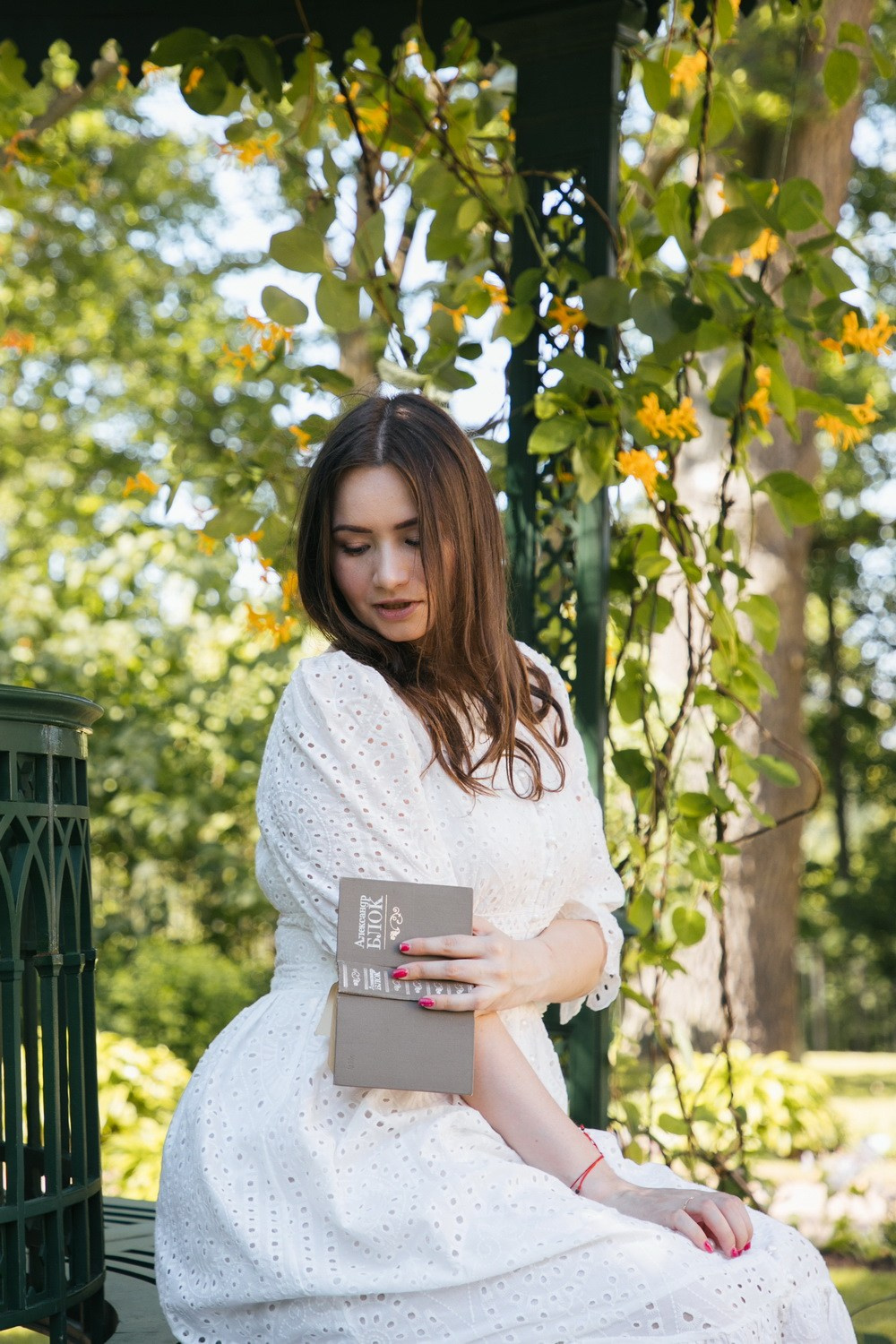 Лавстори в Петергофе, где прогуляться Петергоф, свадьба в Петергофе, как записаться в загс Петергоф, красивые места для свадьбы, фотограф на свадьбу, свадебный фотограф в Петергофе, прогулка,
