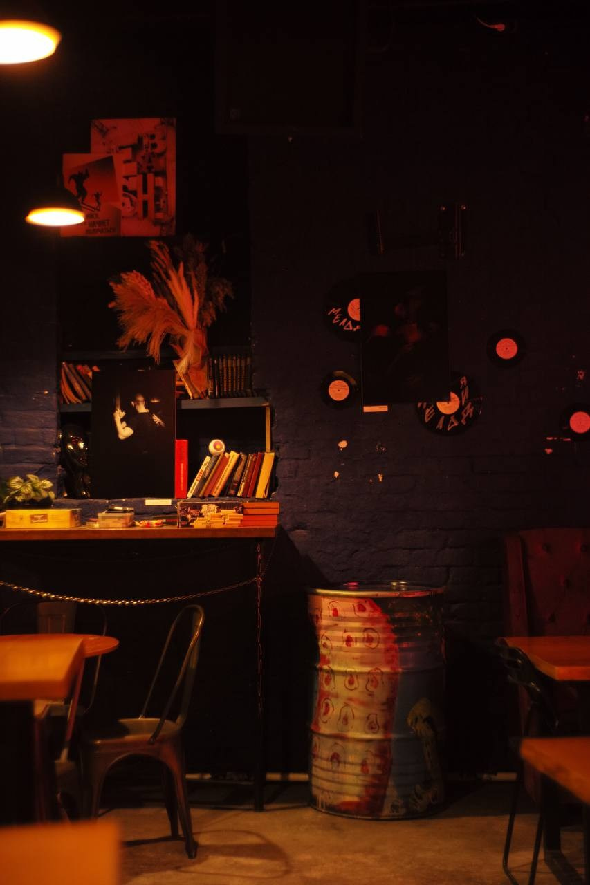 14.02.2025 // Открытие фотовыставки Love is in the бар. Фотовыставки serebro.gallery, в которых автором можешь стать ты! | Москва