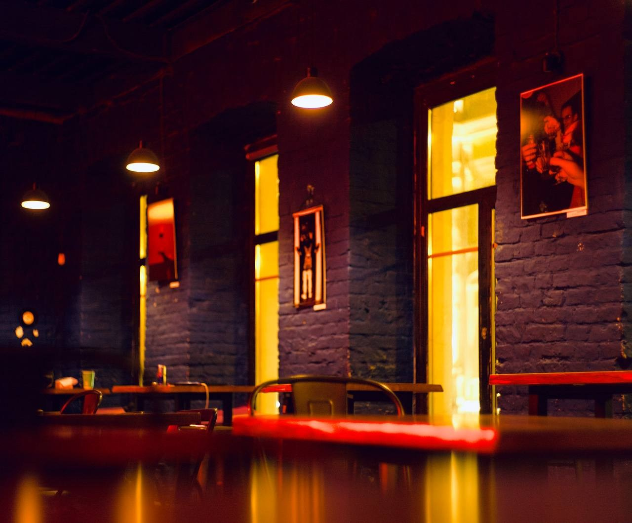 14.02.2025 // Открытие фотовыставки Love is in the бар. Фотовыставки serebro.gallery, в которых автором можешь стать ты! | Москва