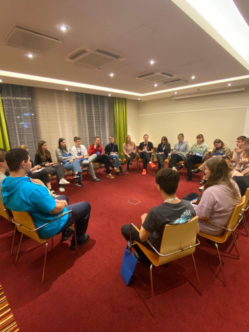 «В КРУГУ» Психологические тренинги в Санкт-Петербурге в живом формате