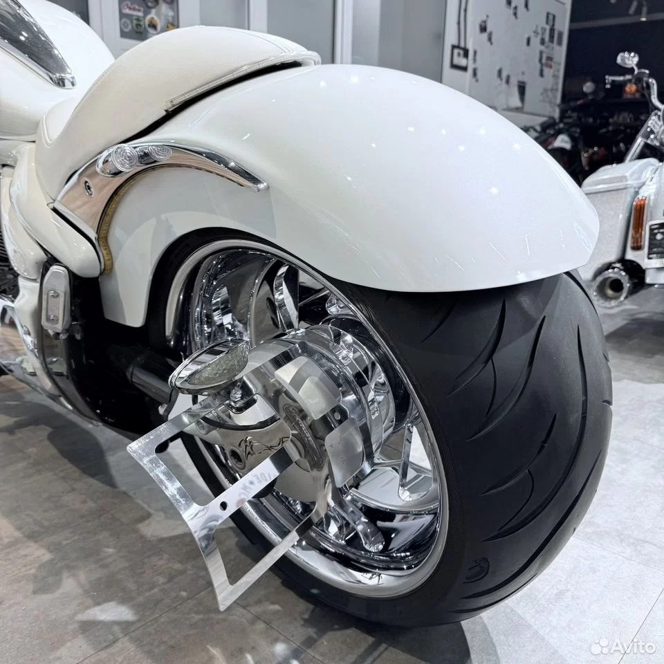 2007 SUZUКI М109R Whitе Hunter. Hello Davidson, Москва. Только хорошие мотоциклы…