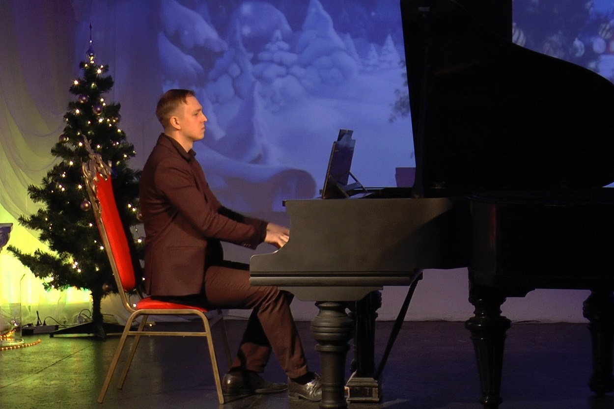 «Ах, этот вечер!» новогодний ужин-концерт за столиками. Дом Шрёдера