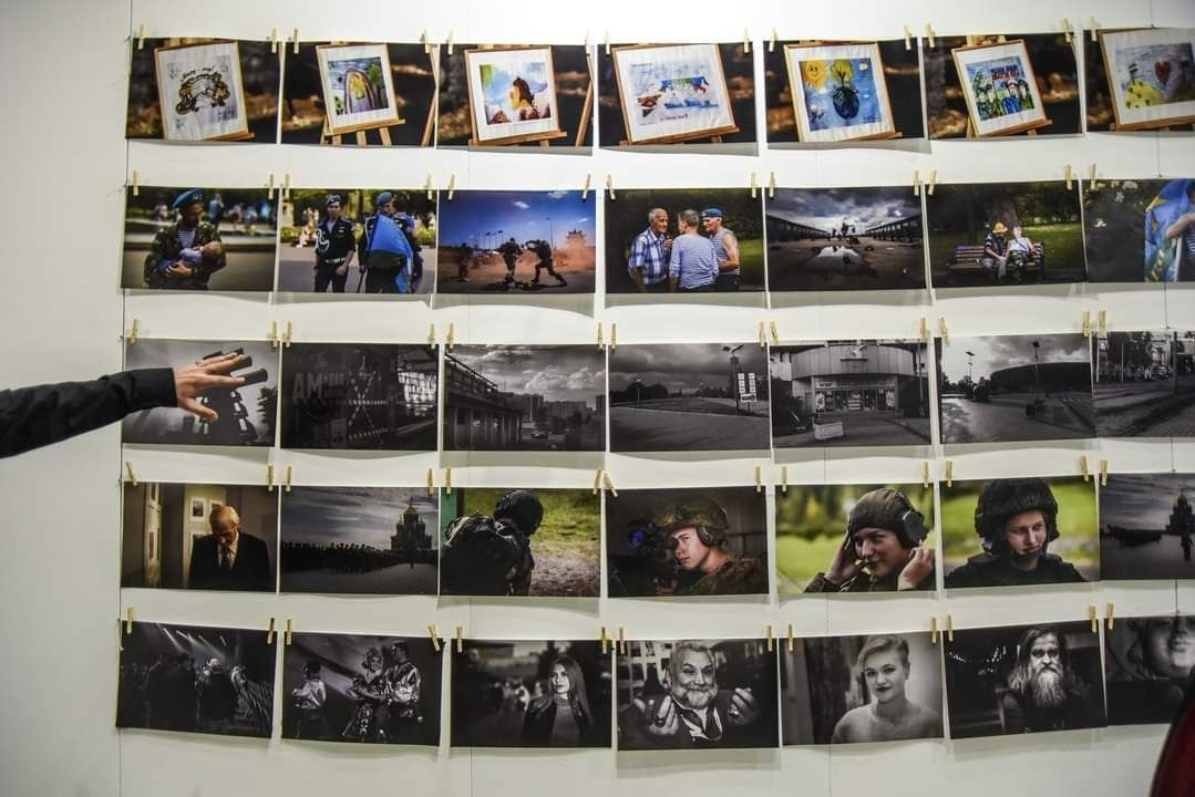 Роман Адлер, фотограф. Персональная фотовыставка "Хроники" в Гостином дворе. Москва 20-23 января 2023 года