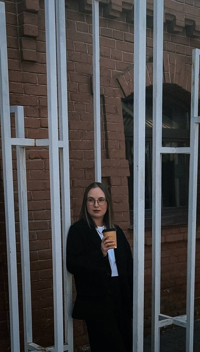 Уличная фотосессия с весенним букетом в центре Самары | 5 апреля