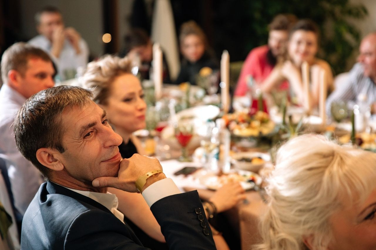 Ведущий + диджей + 1 из 8 моих услуг в подарок!