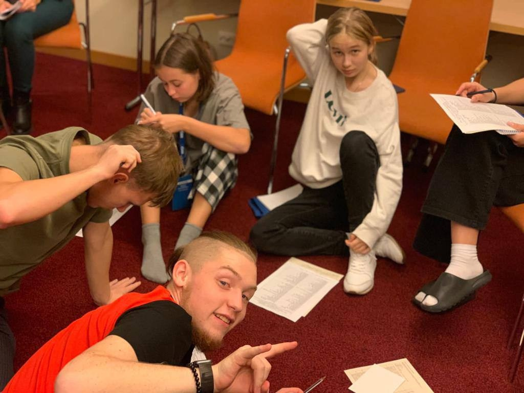 «В КРУГУ» Психологические тренинги в Санкт-Петербурге в живом формате