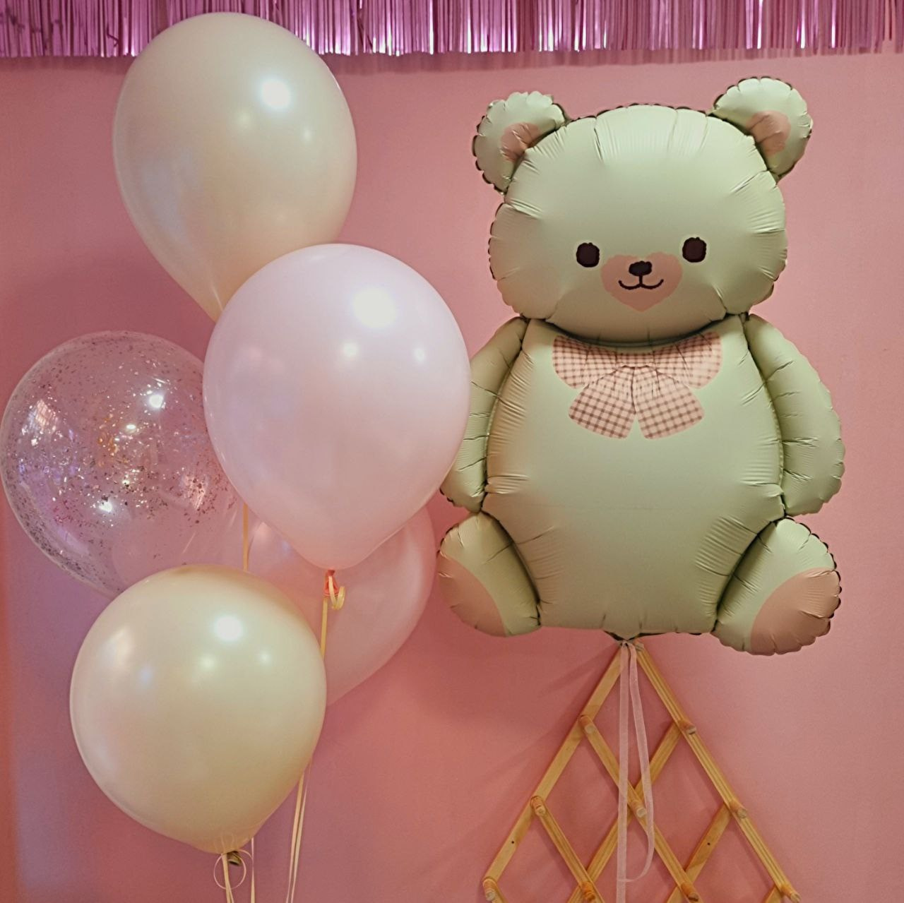 Dostava balona Novi Sad Dostava balona Beograd. Шары с гелием, фотозоны Нови Сад Белград. Balone i dekoracije od balona Novi Sad Beograd