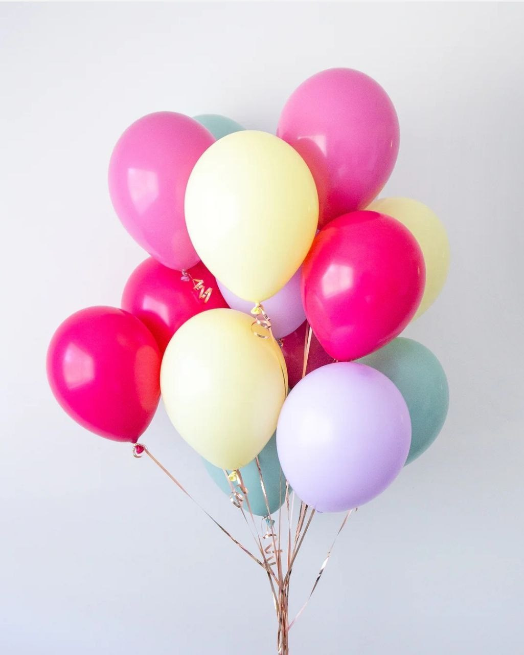 Balino prvi rodendan dostava balona Novi Sad dostava balonaBeograd. Шары с гелием, фотозоны Нови Сад Белград. Balone i dekoracije od balona Novi Sad Beograd