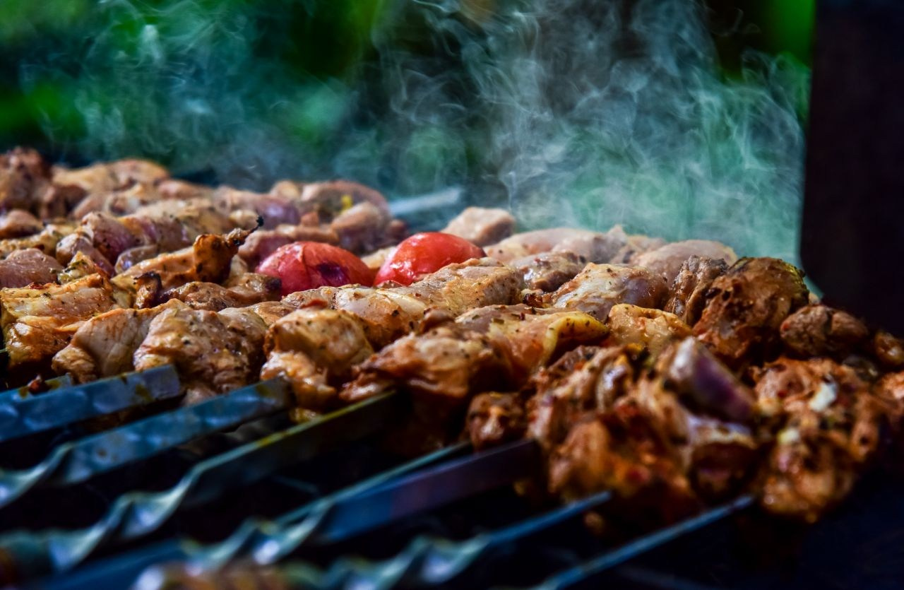 Ведущий + диджей + 1 из 8 моих услуг в подарок!