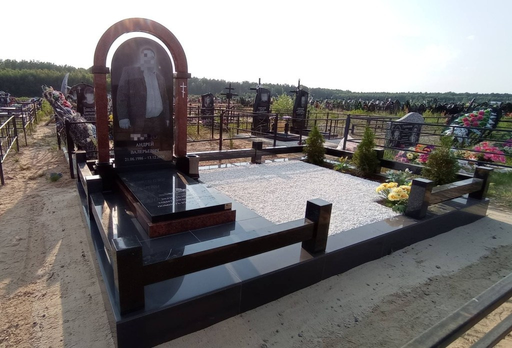 Реальные фото работ. Изготовление и установка памятников в Москве и МО