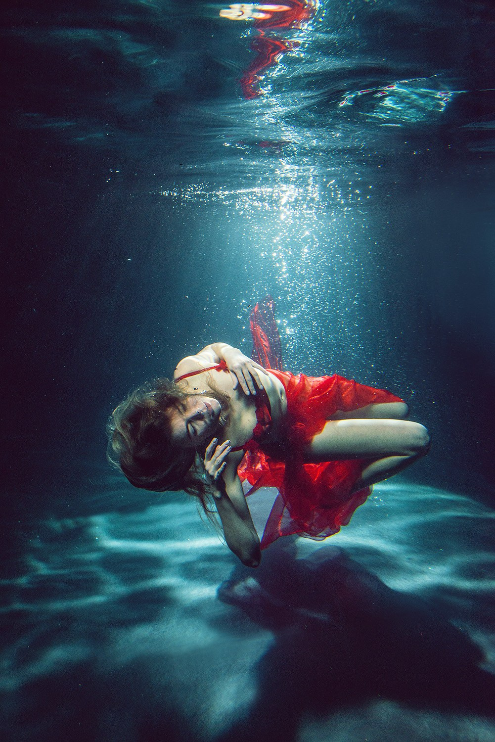 Фотосессия под водой в Краснодаре, подводная фотосессия, съёмка в аквастудии, фото с водой, фото под водой Краснодар, профессиональный фотограф Александра Тимофеева