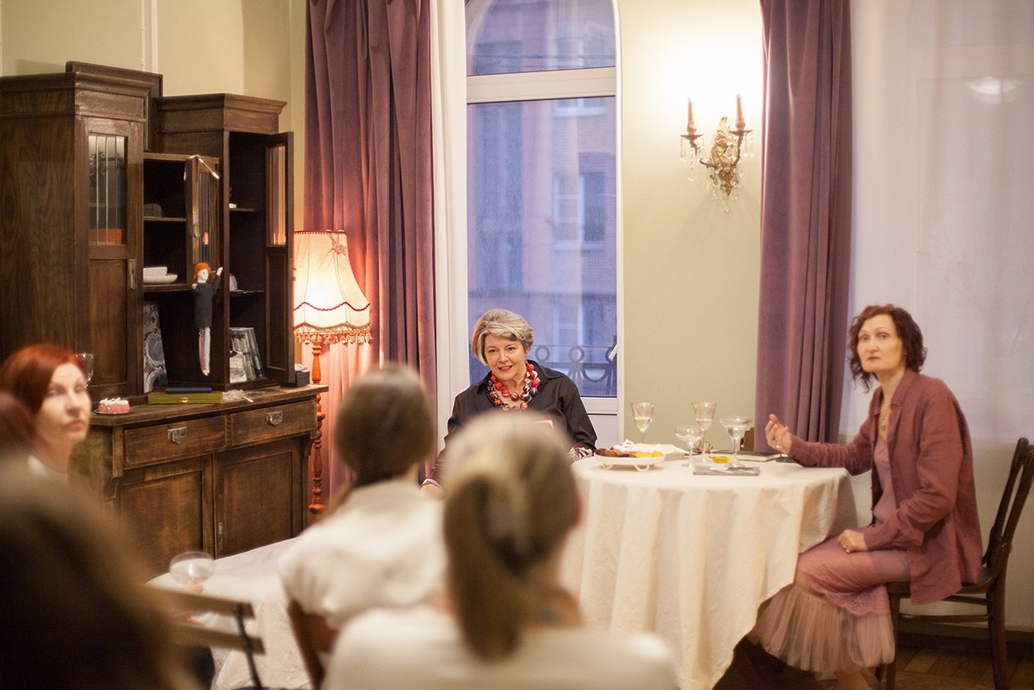 В Петербурге время чая. ФОТОГРАФ ЛИЛИЯ БИЧУРИНА