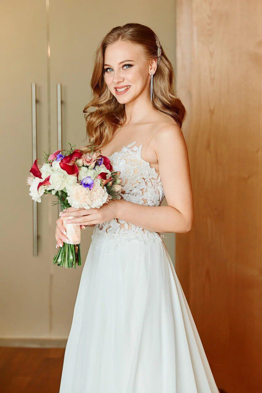 Стилист Анна Сад. Подрядчики и друзья сети свадебных площадок House for wedding