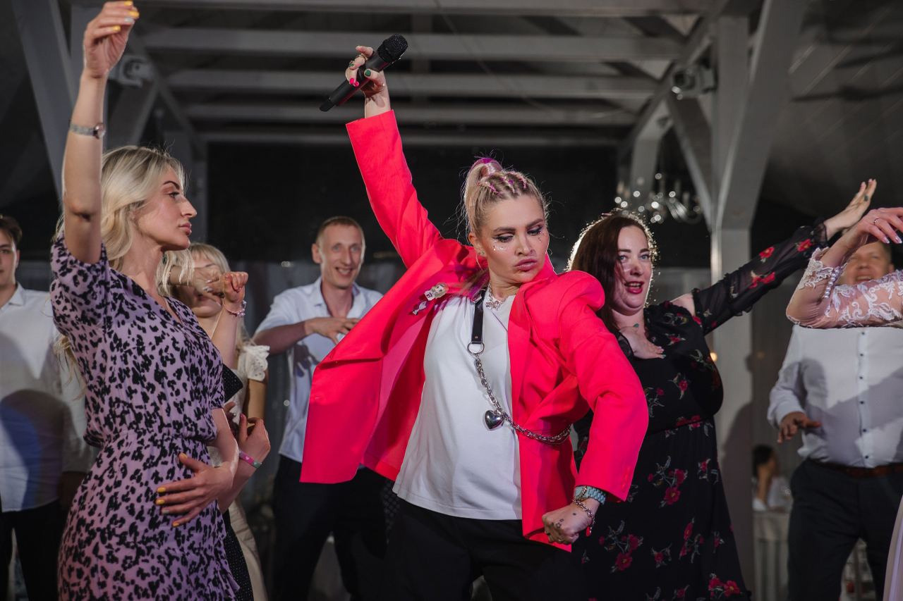 Ведущая Полякова. Подрядчики и друзья сети свадебных площадок House for wedding