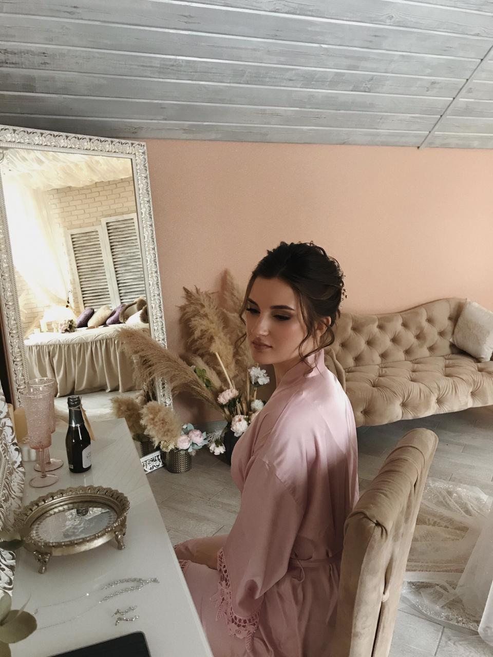 Стилист Анна Сад. Подрядчики и друзья сети свадебных площадок House for wedding