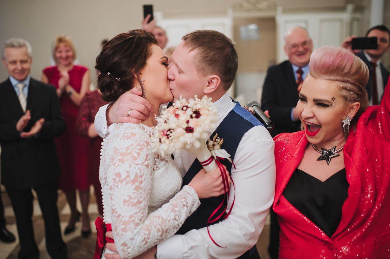 Ведущая Полякова. Подрядчики и друзья сети свадебных площадок House for wedding