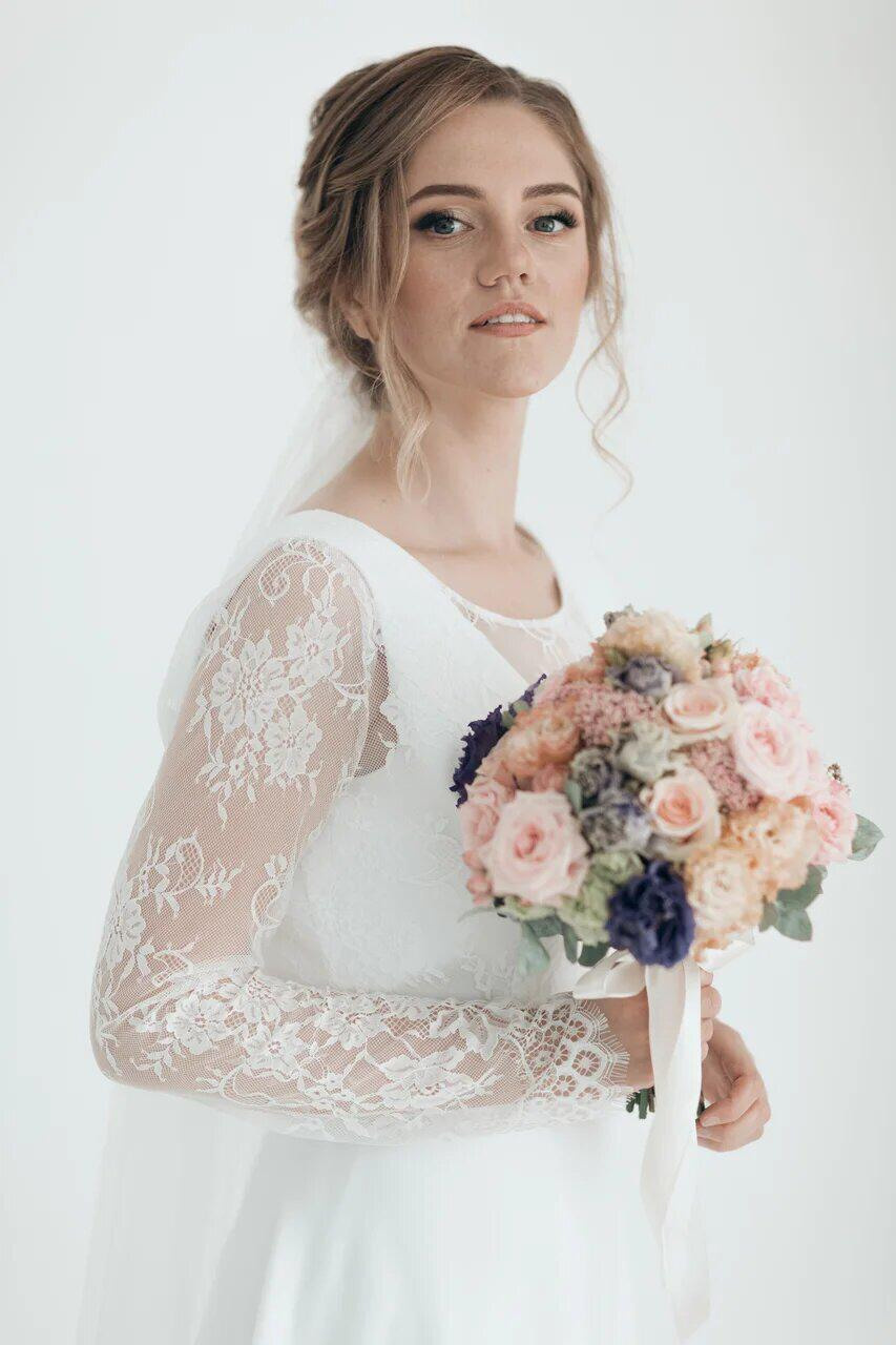 Стилист Анна Сад. Подрядчики и друзья сети свадебных площадок House for wedding