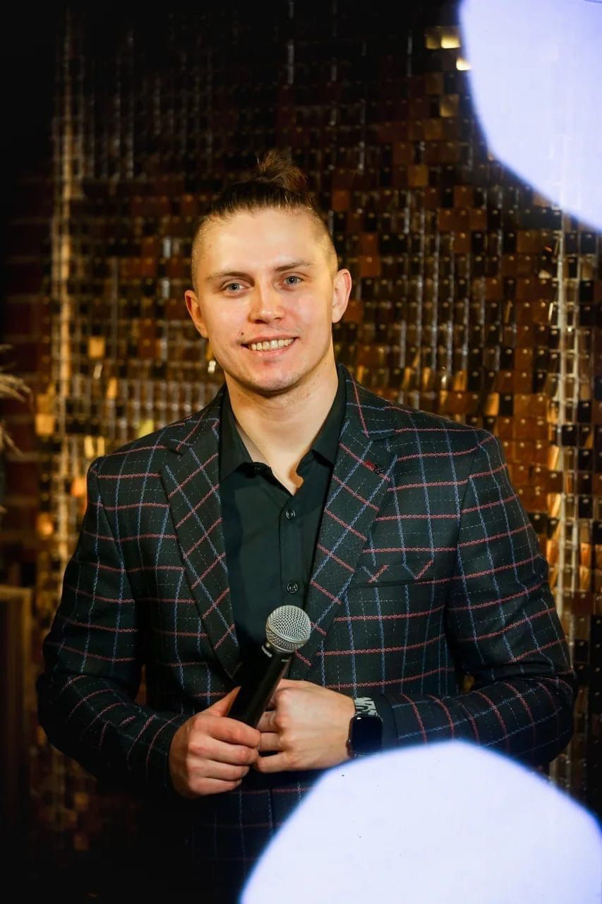 Ведущий Гурьев. Подрядчики и друзья сети свадебных площадок House for wedding