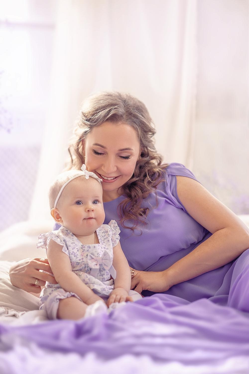 Весенняя фотосессия в лиловых цветах. Детский и семейный фотограф в Москве Катерина Орлова