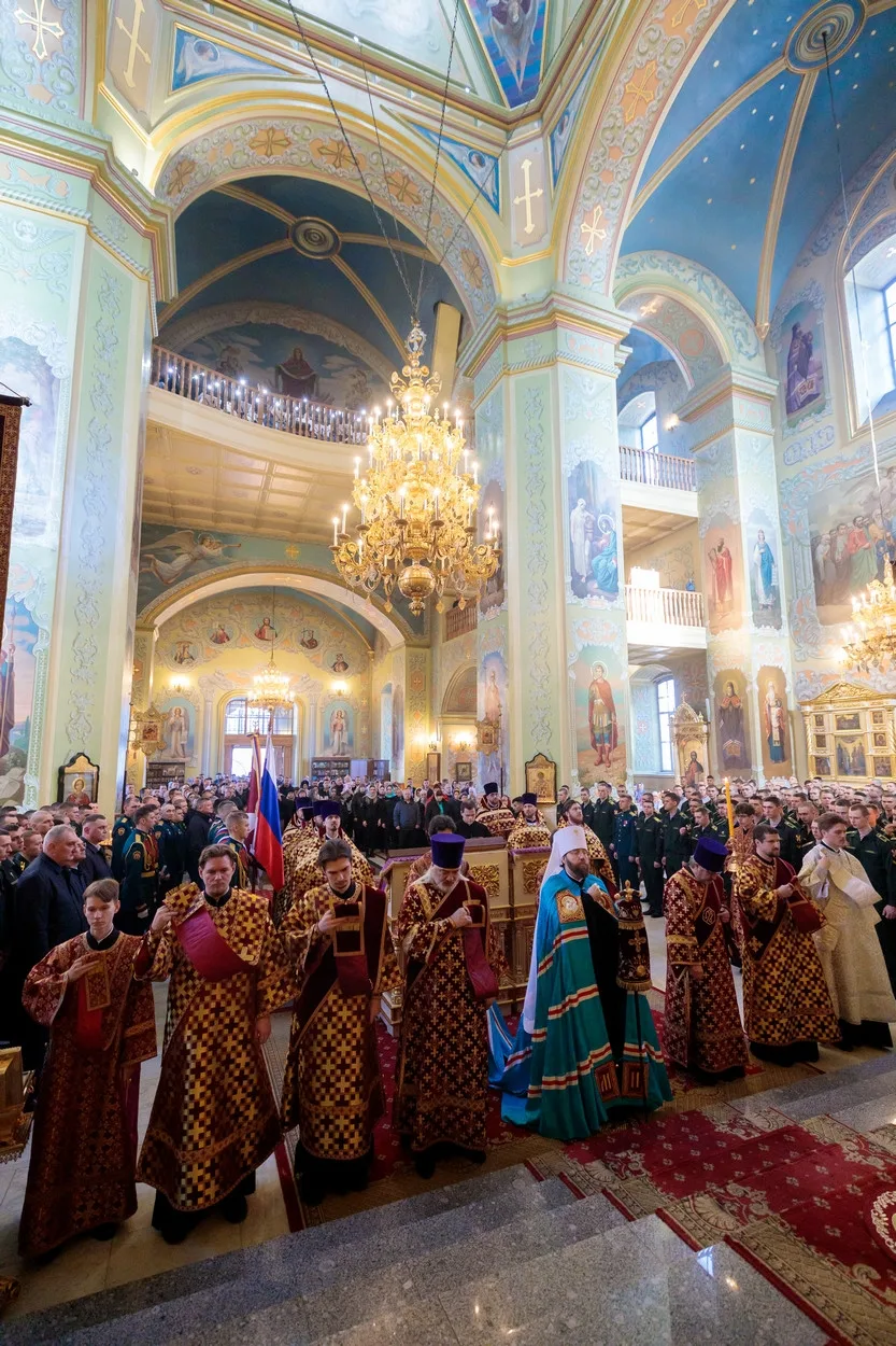 МИТРОПОЛИТ ИГНАТИЙ СОВЕРШИЛ БОЖЕСТВЕННУЮ ЛИТУРГИЮ В ПОКРОВСКОМ СОБОРЕ. Саратовское Северо-Западное благочиние