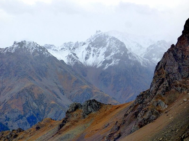 Высокогорный каток Медео (Медеу) в Алматы — легендарная ледовая арена