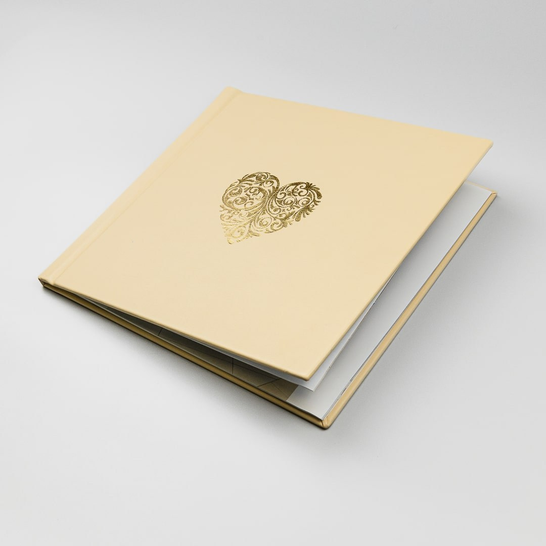 Услуги и цены по верстке и печати фотокниг. Фотограф на крещение и венчание в Самаре и Тольятти Елена Арди