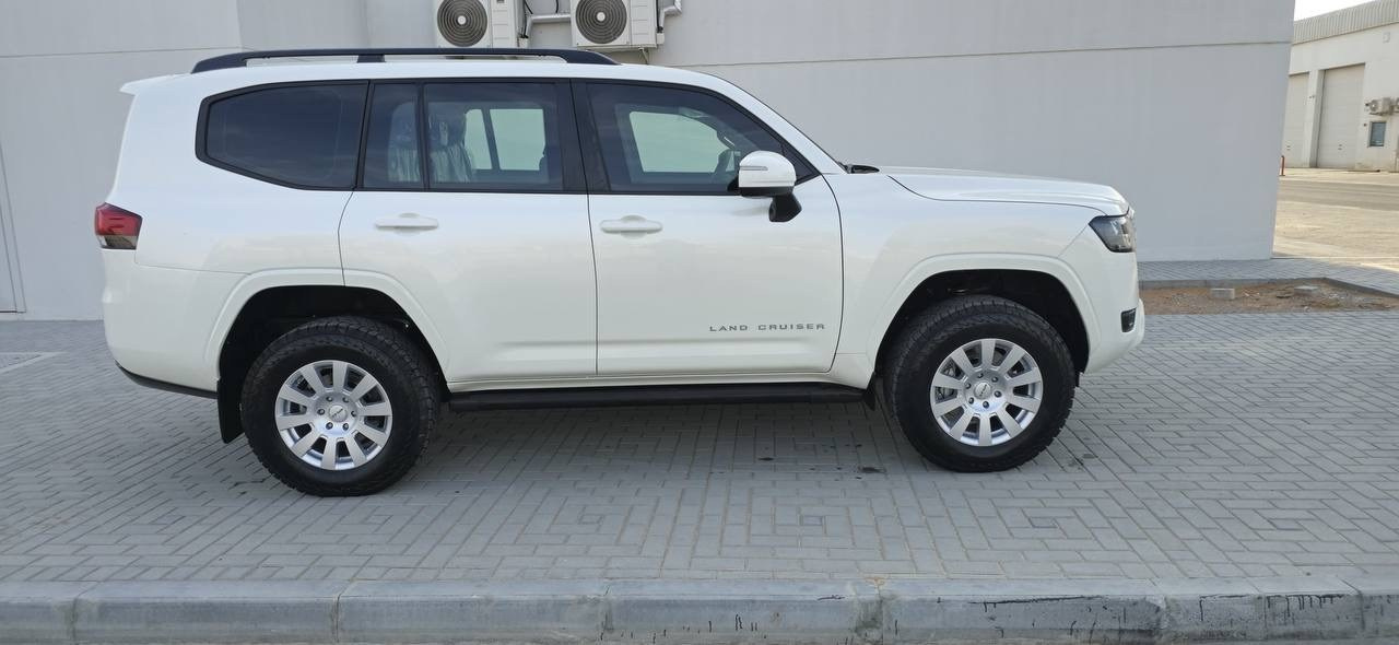 Armored car. Skyden Cars