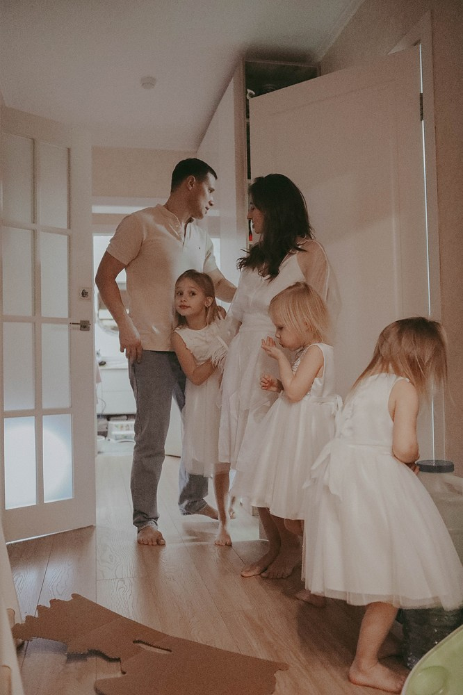Домашняя уютная семейная фотоссесия. Саша + Саша = трое детей. Катя Сидор — фотограф в Москве
