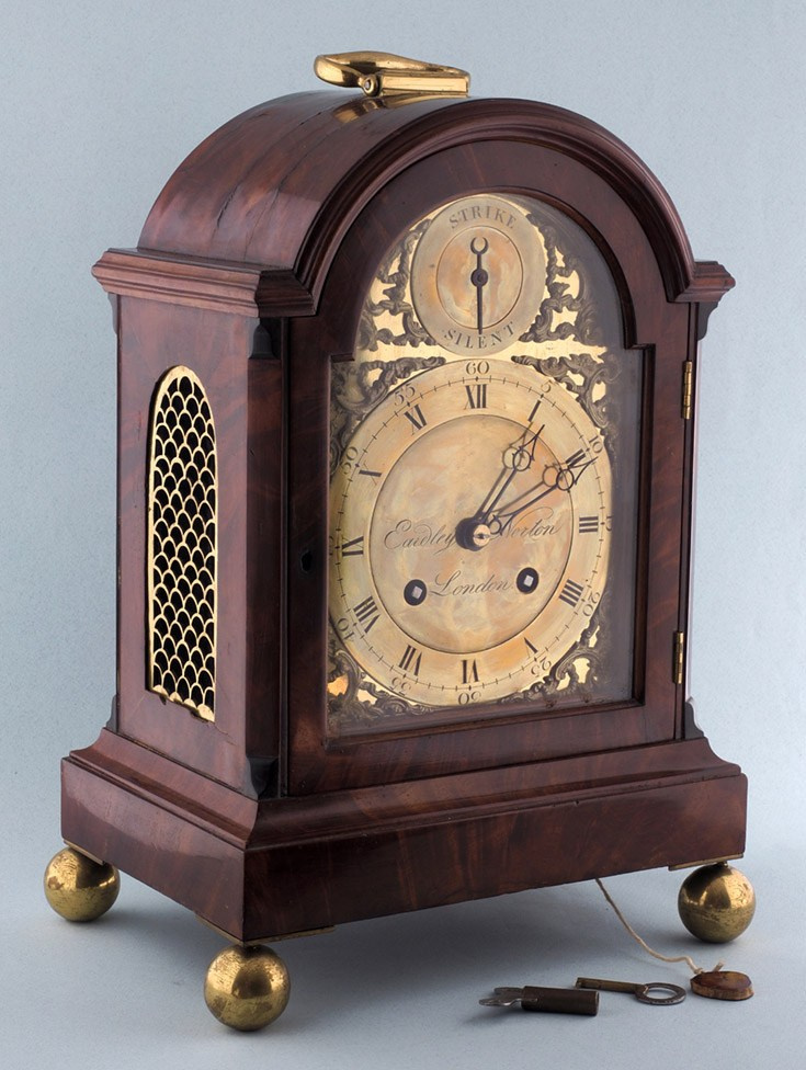 Предметная съемка ДПИ | Аукционный дом «Литфонд». Репортажный и семейный фотограф в Санкт-Петербурге Тарас Марченко