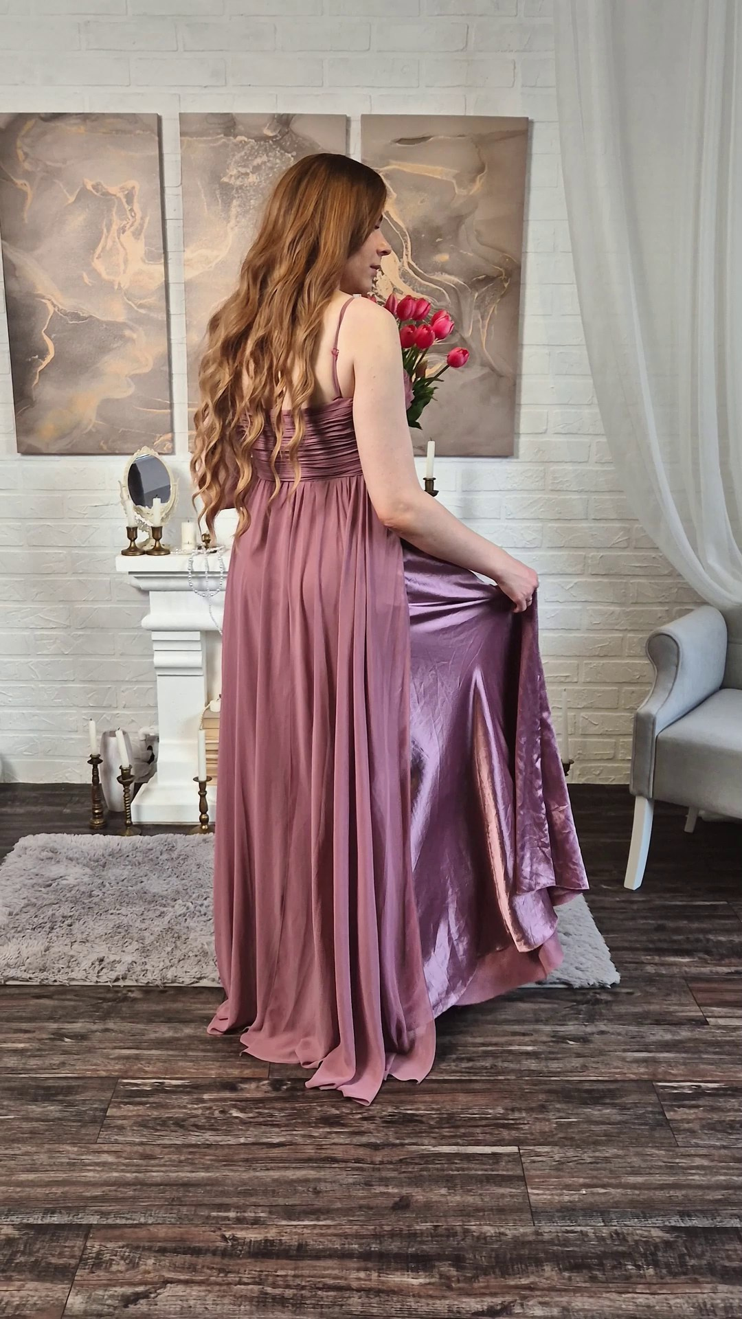 Длинные платья. Интерьерная фотостудия Background в Омске