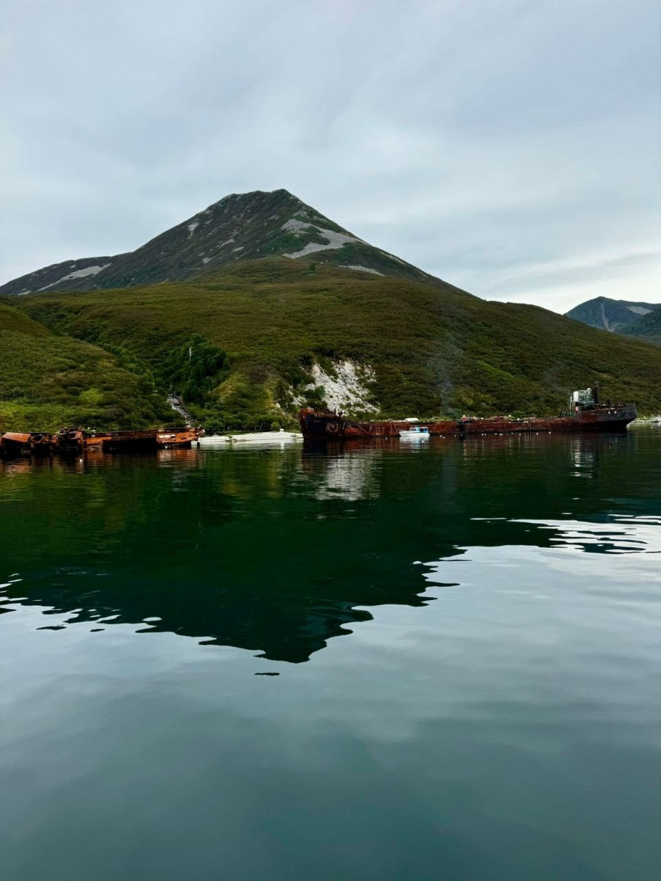 Морская прогулка в бухту Русскую. Экскурсионные туры по Камчатке
