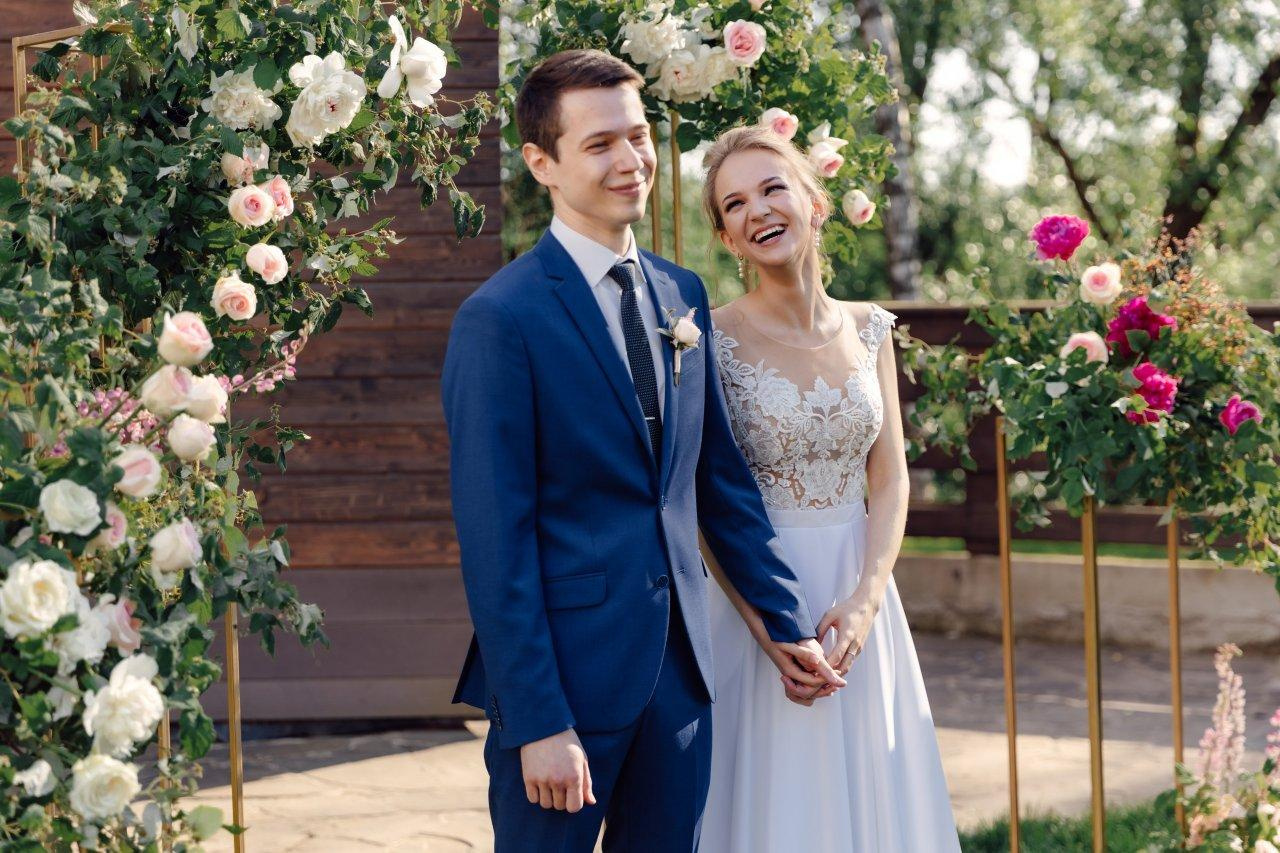 Территория для проведения церемонии выездной регистрации брака. Банкетный комплекс и свадебное агенство "Александр Грин"