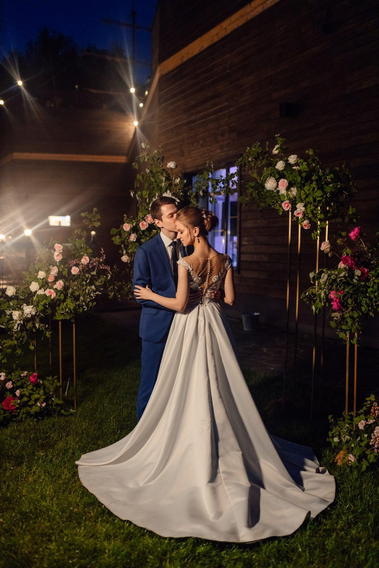 Территория для проведения церемонии выездной регистрации брака. Банкетный комплекс и свадебное агенство "Александр Грин"