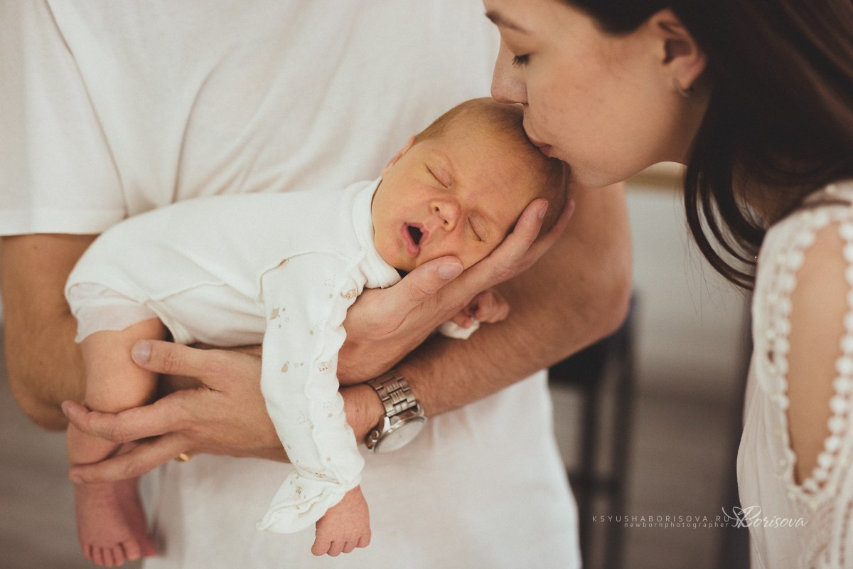 Фотосессия дома с новорожденным. Фотограф новорожденных в Магнитогорске Ксюша Борисова
