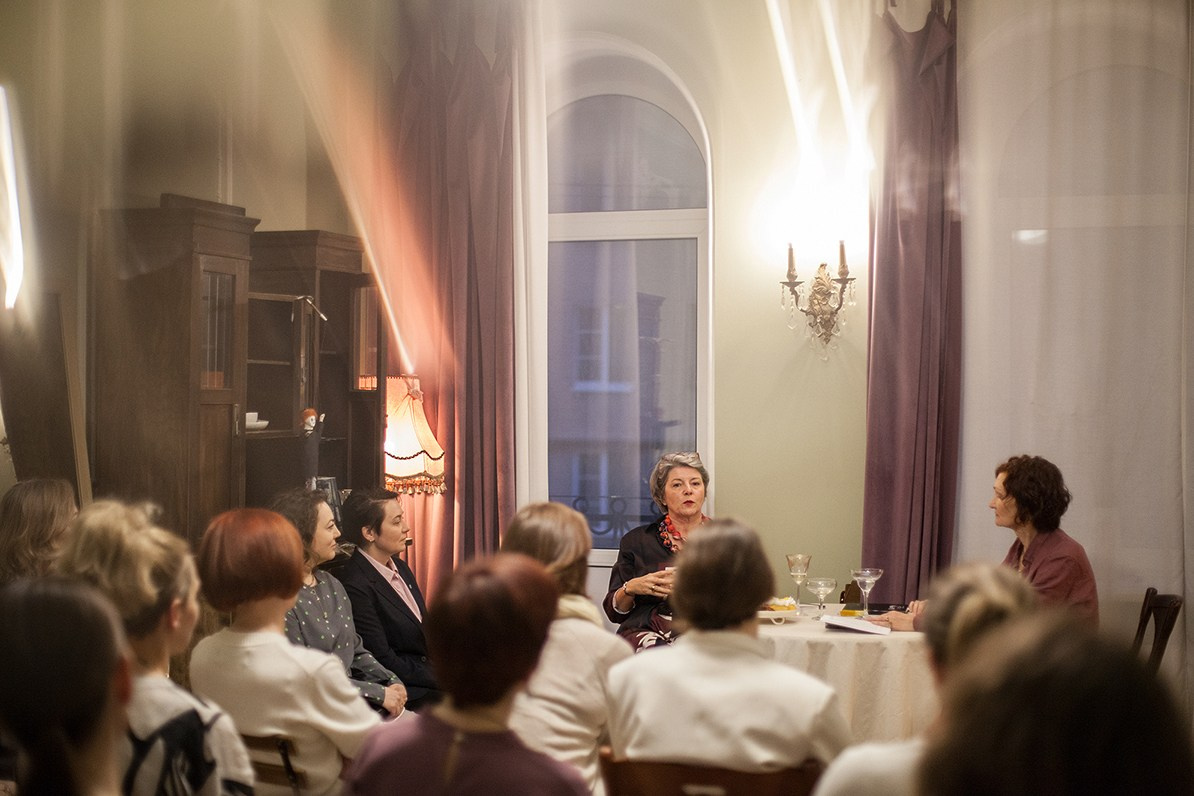 В Петербурге время чая. ФОТОГРАФ ЛИЛИЯ БИЧУРИНА