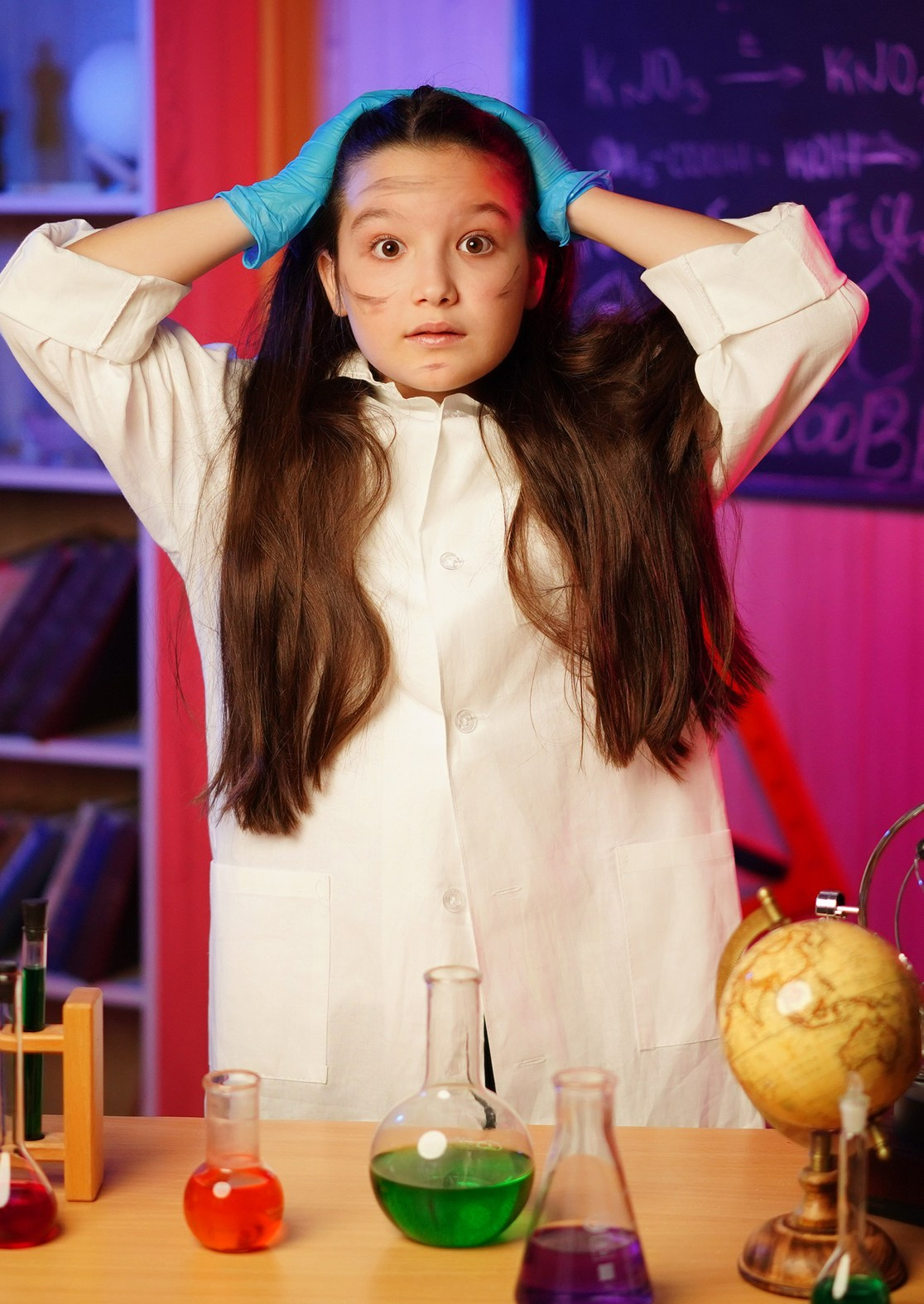 Фотосессия в стиле «Химики». GOTRA — выпускные альбомы в Тюмени