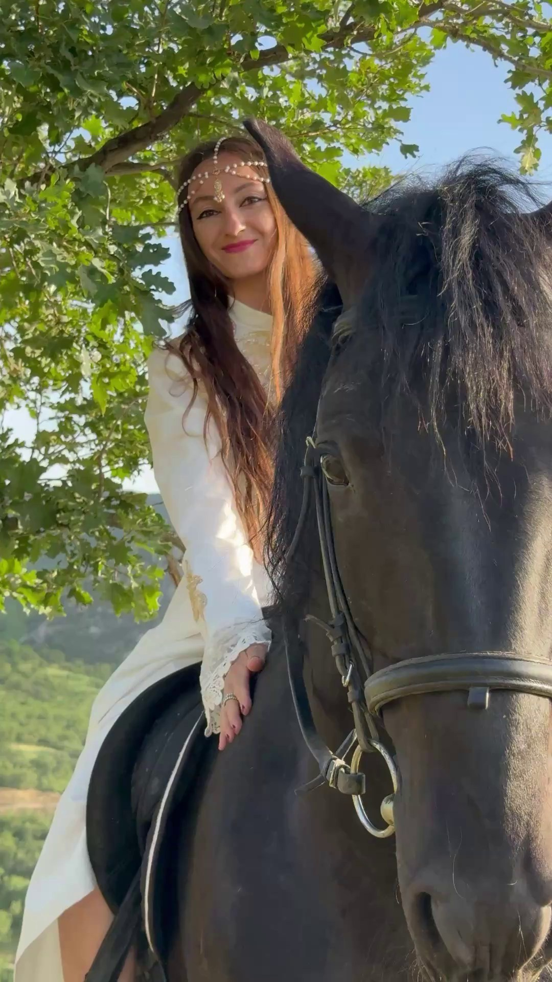 Фотосессия на бархане. Фотограф Дагестан | Лошади | Этноплатья | Туры