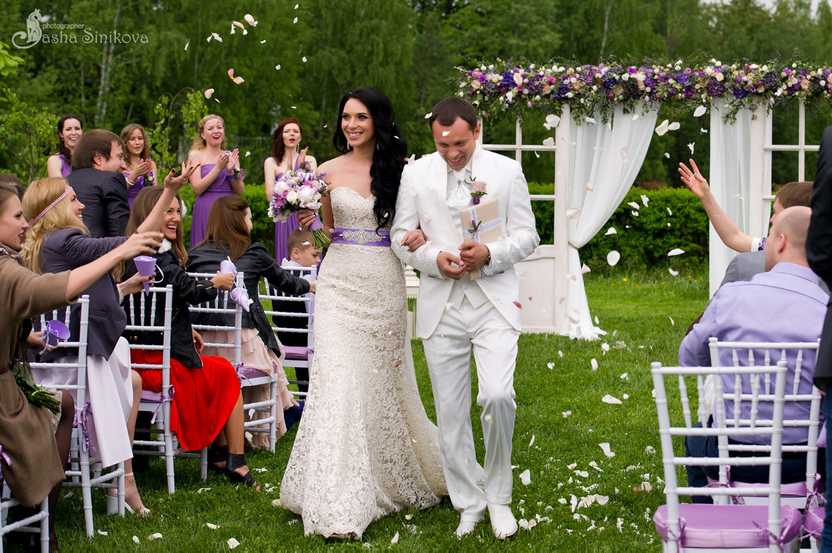 Профессиональная свадебная фотосессия в Москве и московской области. Выпускные альбомы. Частные съемки