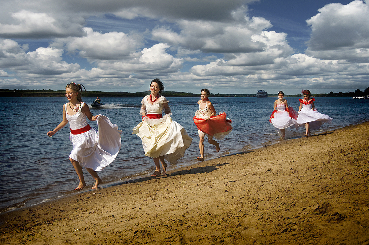 Профессиональная свадебная фотосессия в Москве и московской области. Выпускные альбомы. Частные съемки