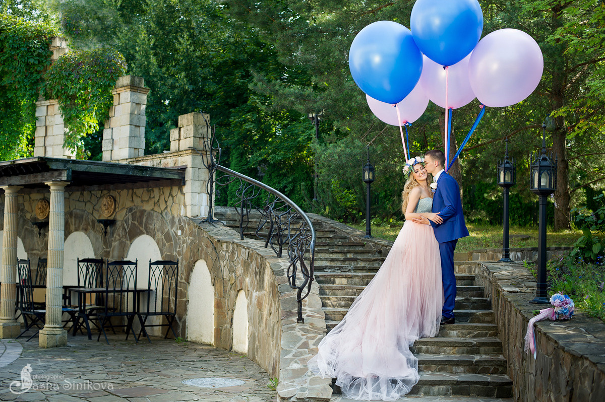 Профессиональная свадебная фотосессия в Москве и московской области. Выпускные альбомы. Частные съемки