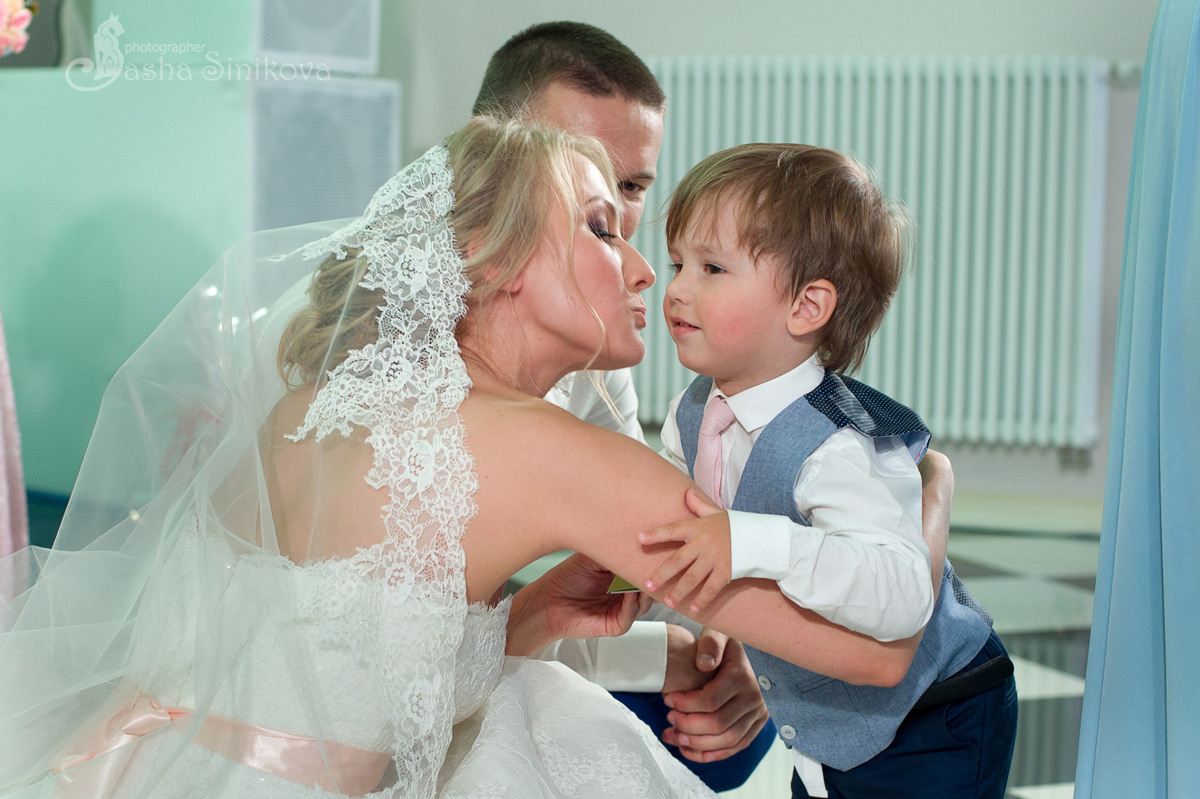 Профессиональная свадебная фотосессия в Москве и московской области. Выпускные альбомы. Частные съемки