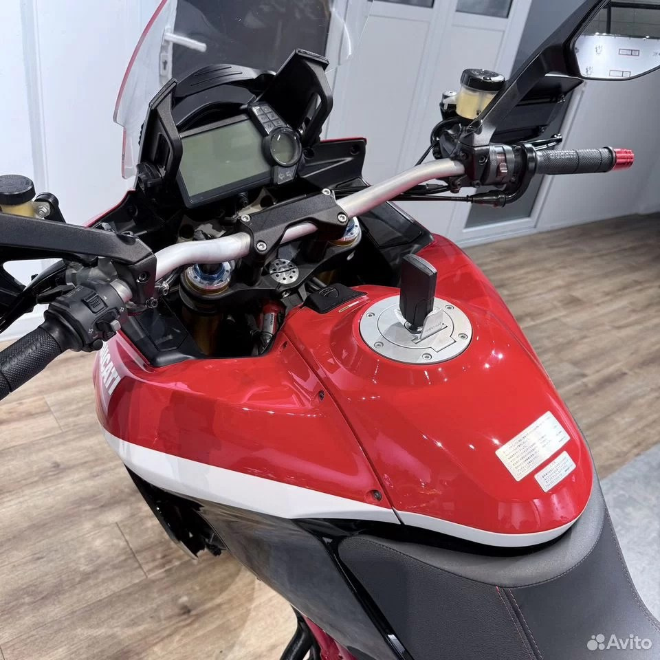 Купить Ducati Multistrada 1200S Pikes Peak (Red Carbon) — подробнее на сайте. Hello Davidson, Москва. Только хорошие мотоциклы…