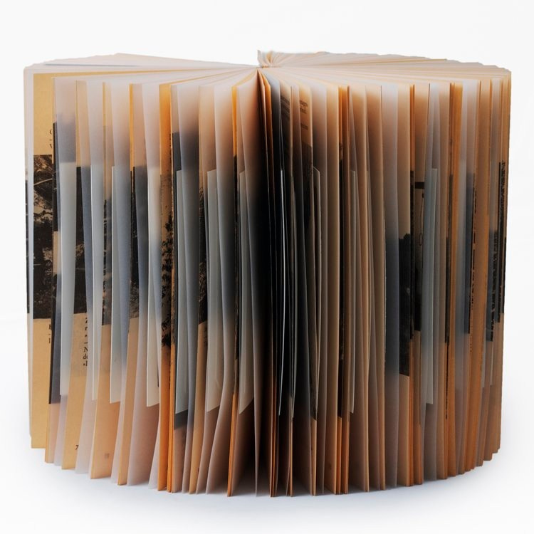 Книга из шорт-листа Dummy Award 2024 — «Seeing Against Seeing» Алексея Юренева. Private image