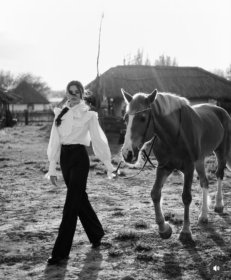 Конная Фотосессия с Конкурной Лошадью в стиле «Английский шик аристократии». Victoria Radjevna Репортажный Фотограф — Видеограф Москва • Санкт-Петербург