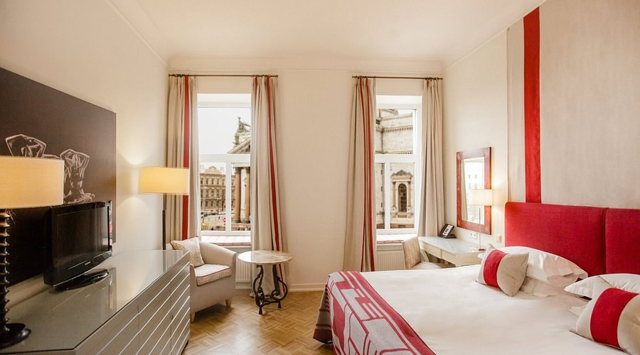 Гайд по отелям СПБ для свадебной съёмки. Свадебный и портретный фотограф