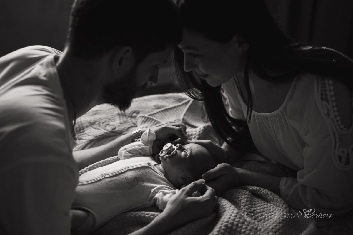 Фотосессия дома с новорожденным. Фотограф новорожденных в Магнитогорске Ксюша Борисова